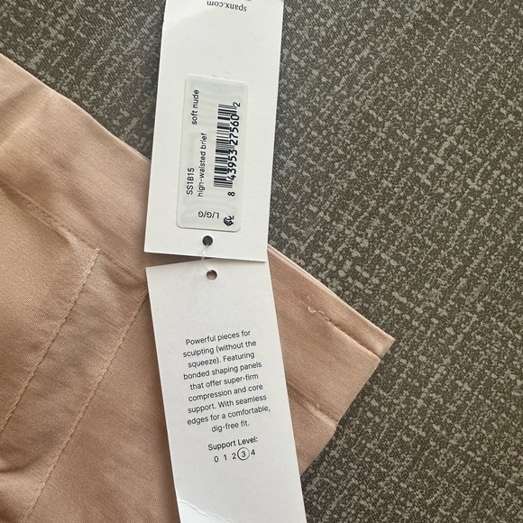 SPANX High-Waisted Brief Soft Nude Shape Wear Size L
Brand new with tags - Picture 3 of 8